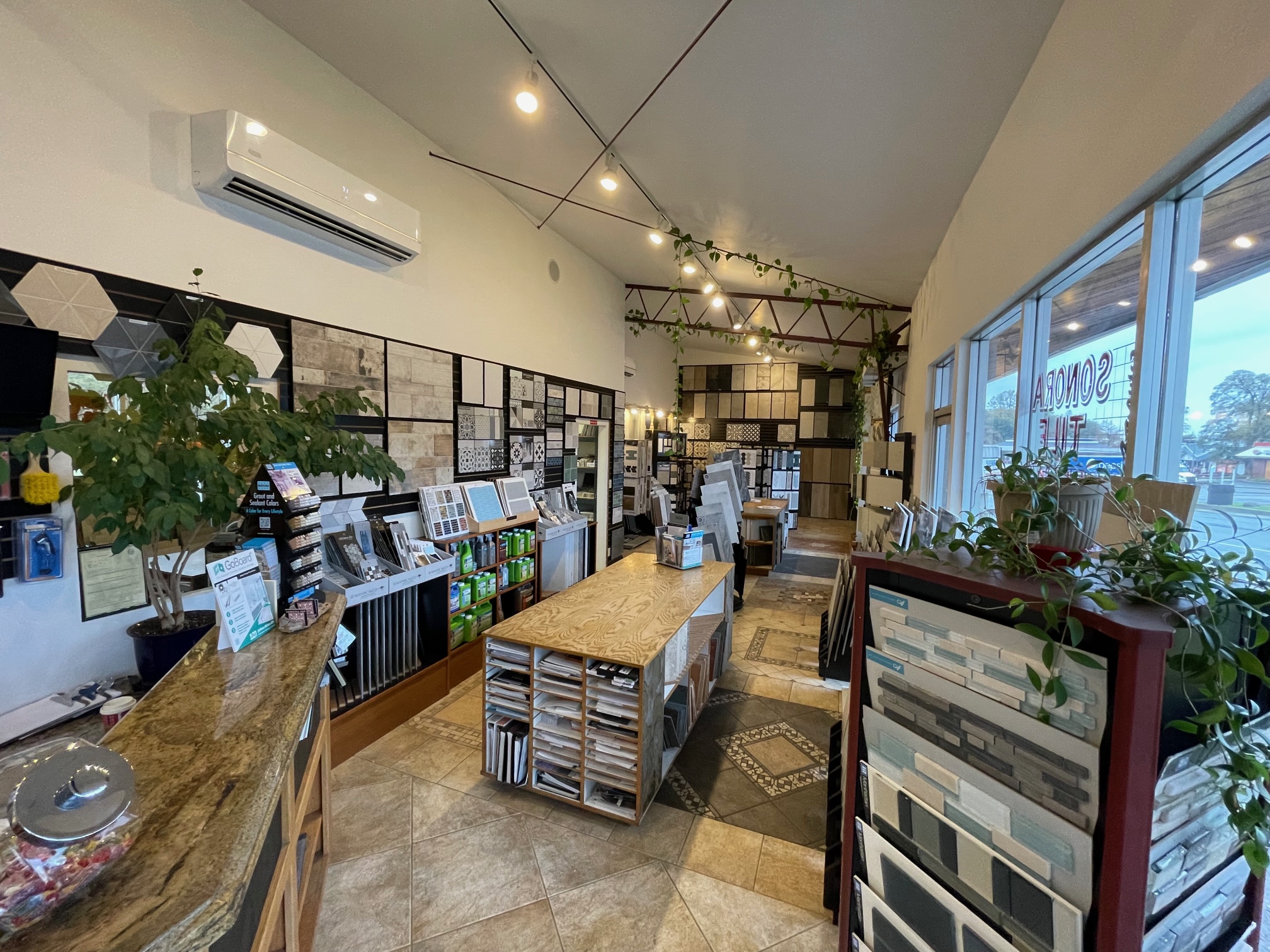 Showroom 1